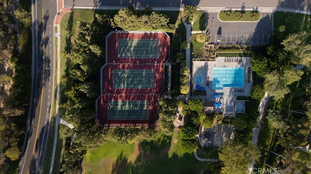 18 Canyon Rdg, Irvine CA  92603-3410 exterior