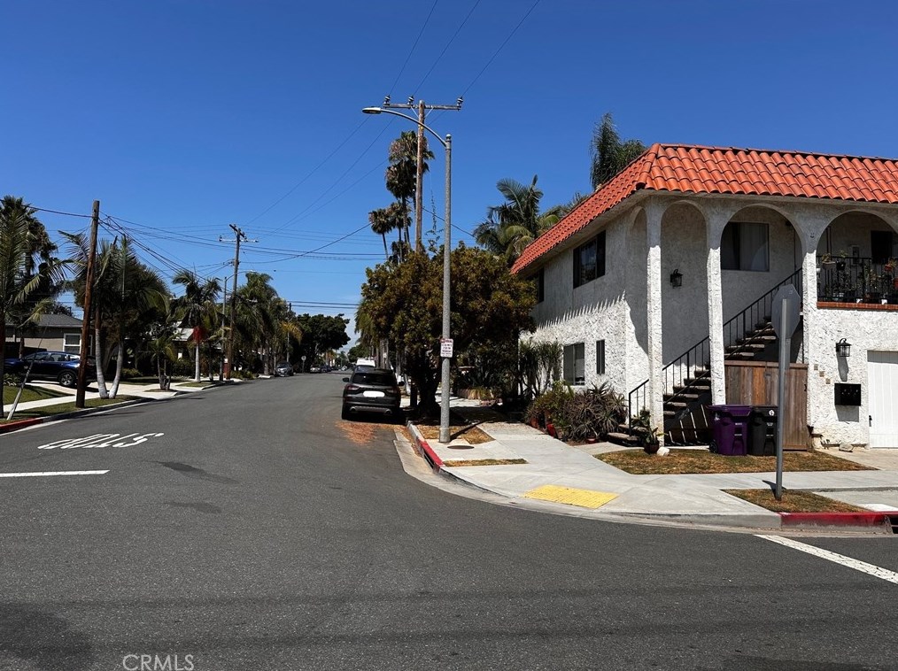 803 Bennett Ave, Long Beach CA  90804-5512 exterior