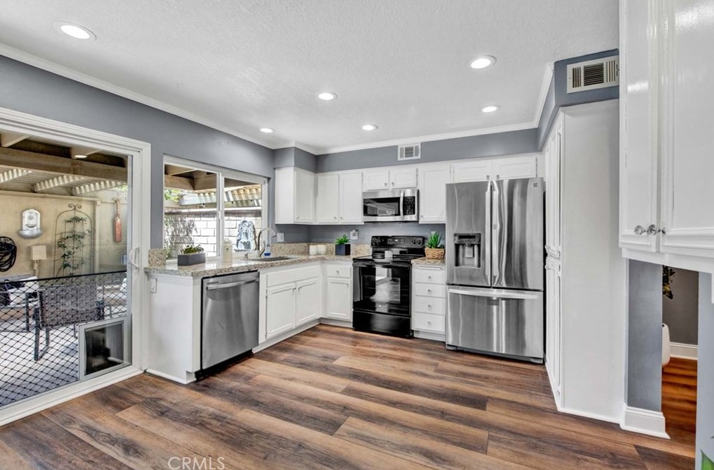 18126 Muir Woods Ct, Santa Ana CA  92708-5937 exterior