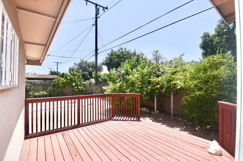 1010 Corta Dr, Santa Ana CA 92704-1915 exterior