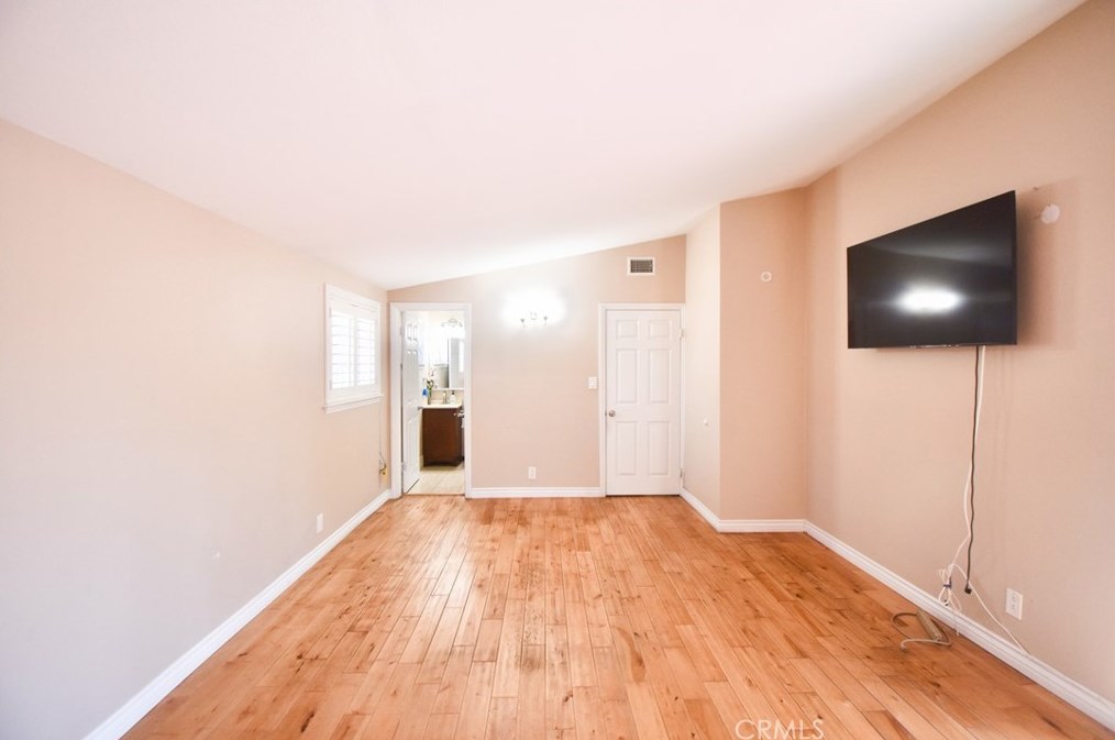 1010 Corta Dr, Santa Ana CA 92704-1915 exterior