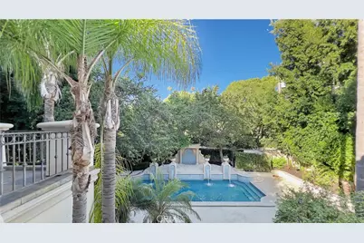 710 N Rodeo Drive, Beverly Hills, CA 90210 - Photo 17