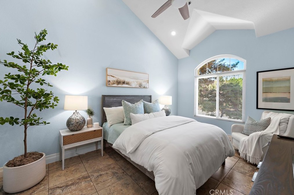 201 Cinnamon Teal, Laguna Beach CA  92656-1803 exterior