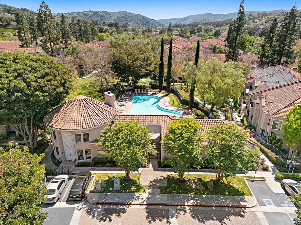 201 Cinnamon Teal, Laguna Beach CA  92656-1803 exterior