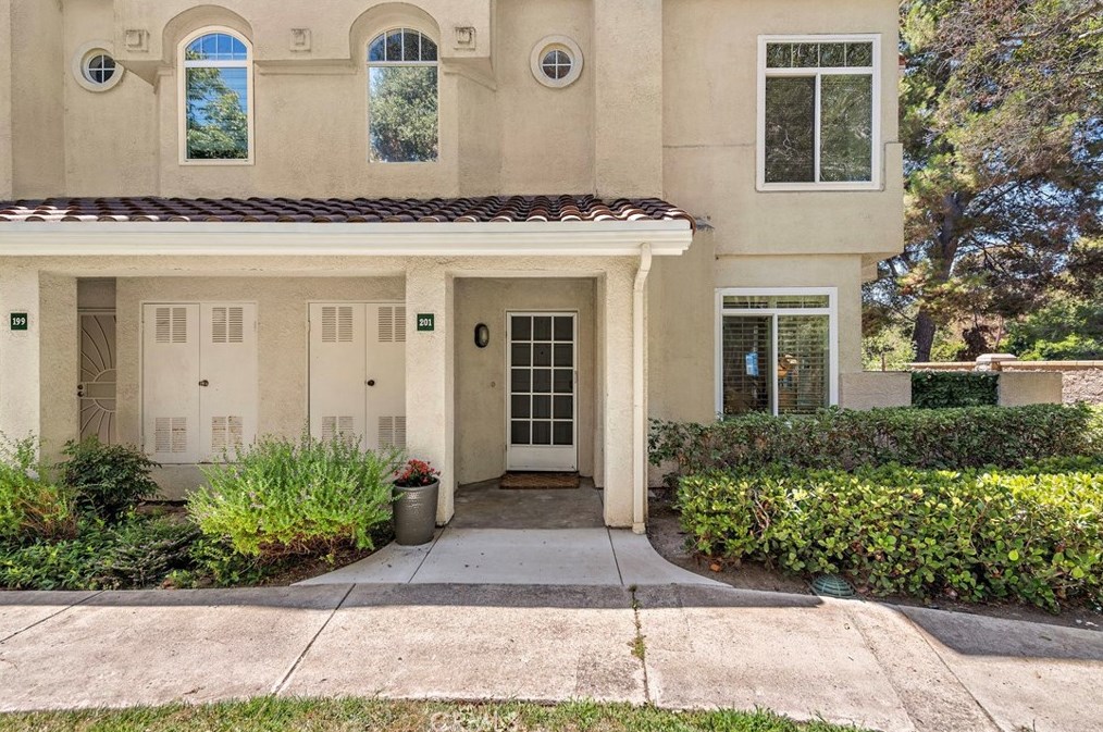 201 Cinnamon Teal, Laguna Beach CA  92656-1803 exterior