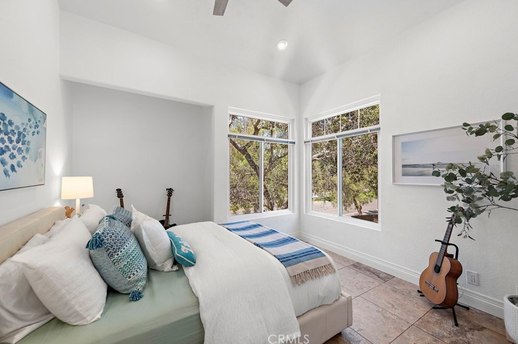 201 Cinnamon Teal, Laguna Beach CA  92656-1803 exterior