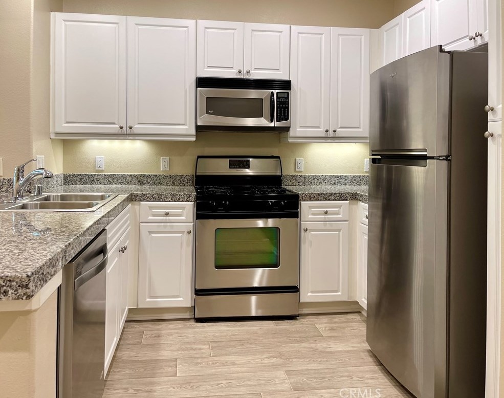 3244 Watermarke Pl, Irvine CA  92612-5616 exterior