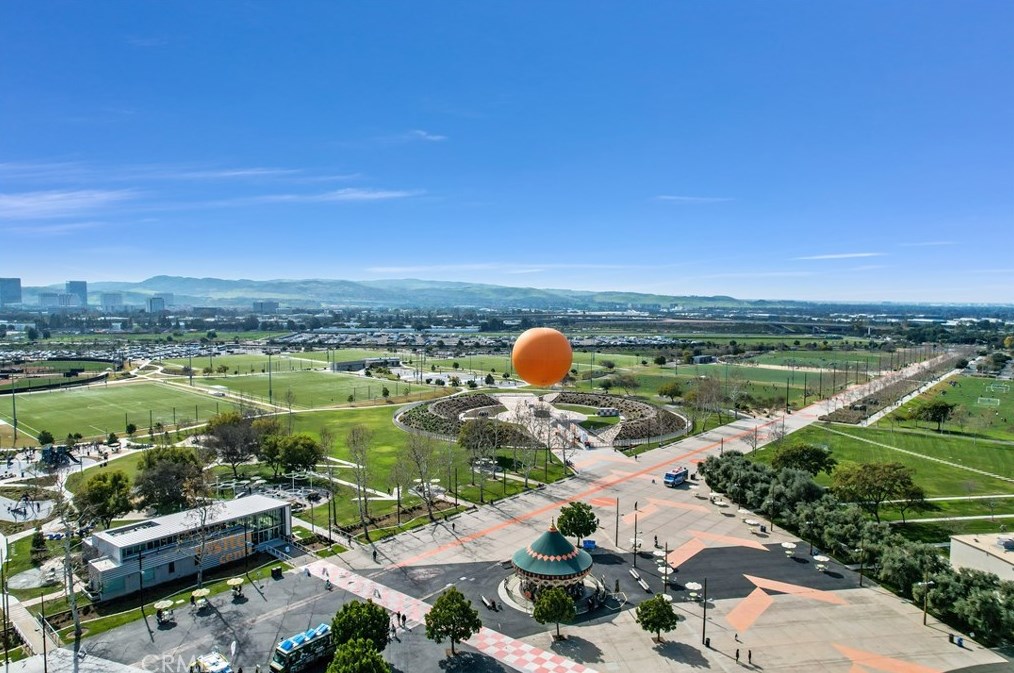 48 Dovetail, Irvine CA  92603-4202 exterior