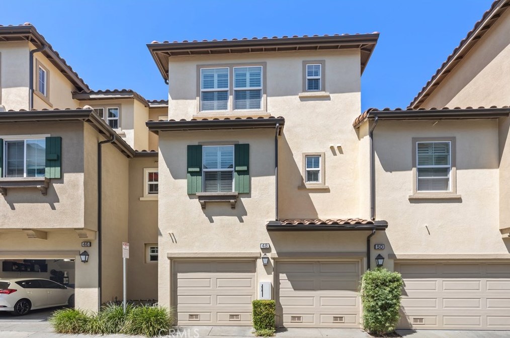 48 Dovetail, Irvine CA  92603-4202 exterior