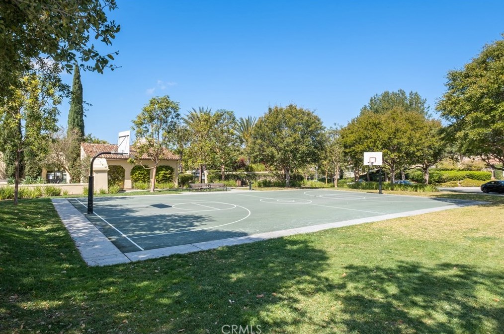 48 Dovetail, Irvine CA  92603-4202 exterior
