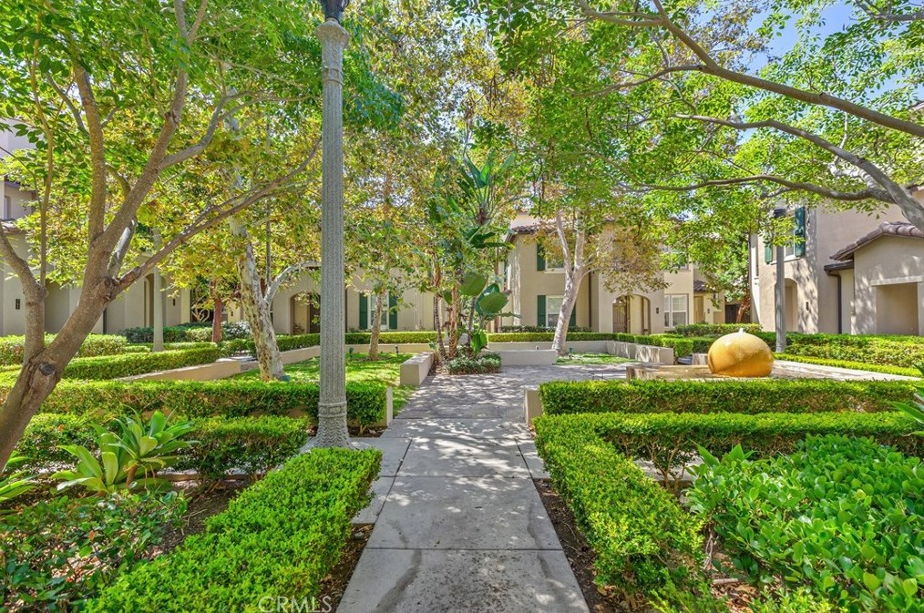 48 Dovetail, Irvine CA  92603-4202 exterior