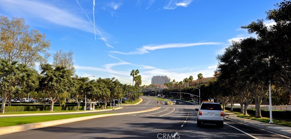 48 Dovetail, Irvine CA  92603-4202 exterior