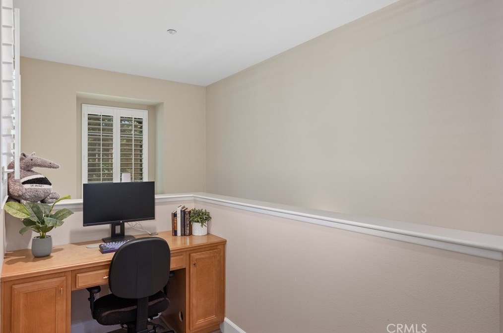 48 Dovetail, Irvine CA  92603-4202 exterior