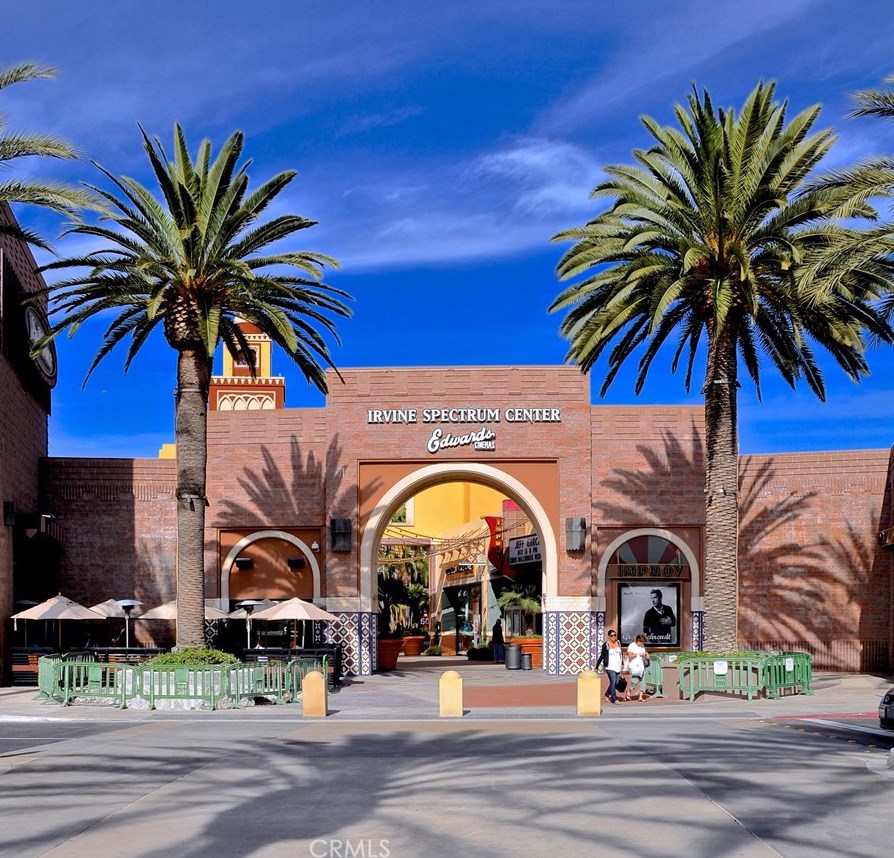 48 Dovetail, Irvine CA  92603-4202 exterior