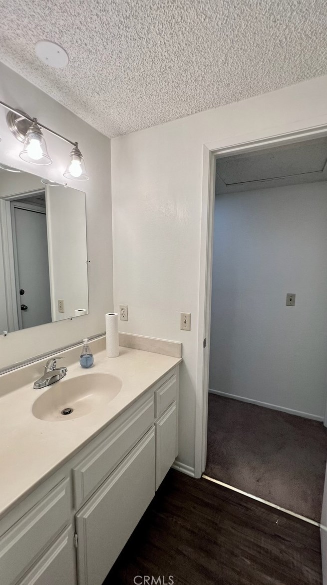 16829 Chicago, Bellflower CA 90706-5024 exterior