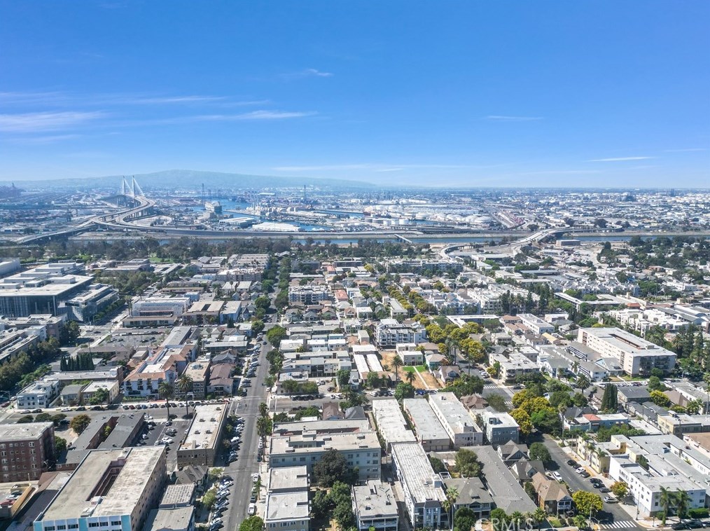 323 4th St, Long Beach CA  90802-2847 exterior