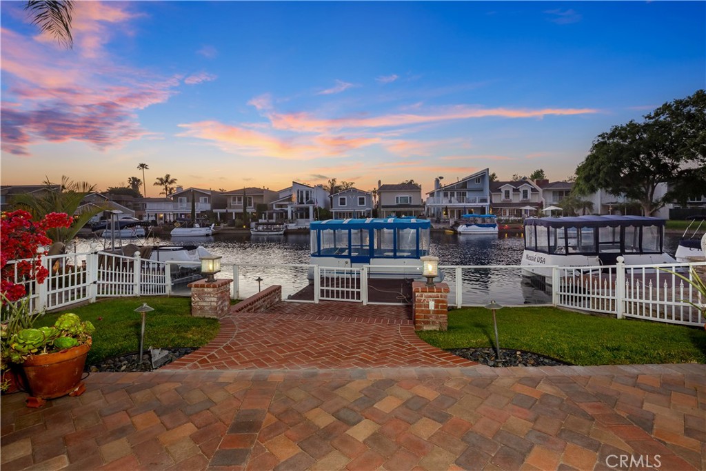 21885 Winnebago Ln, Lake Forest, CA 92630 MLS OC24207382 Coldwell