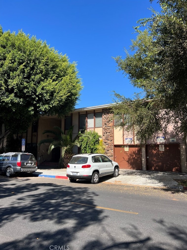 640 Elm Ave, Long Beach CA  90813-4400 exterior