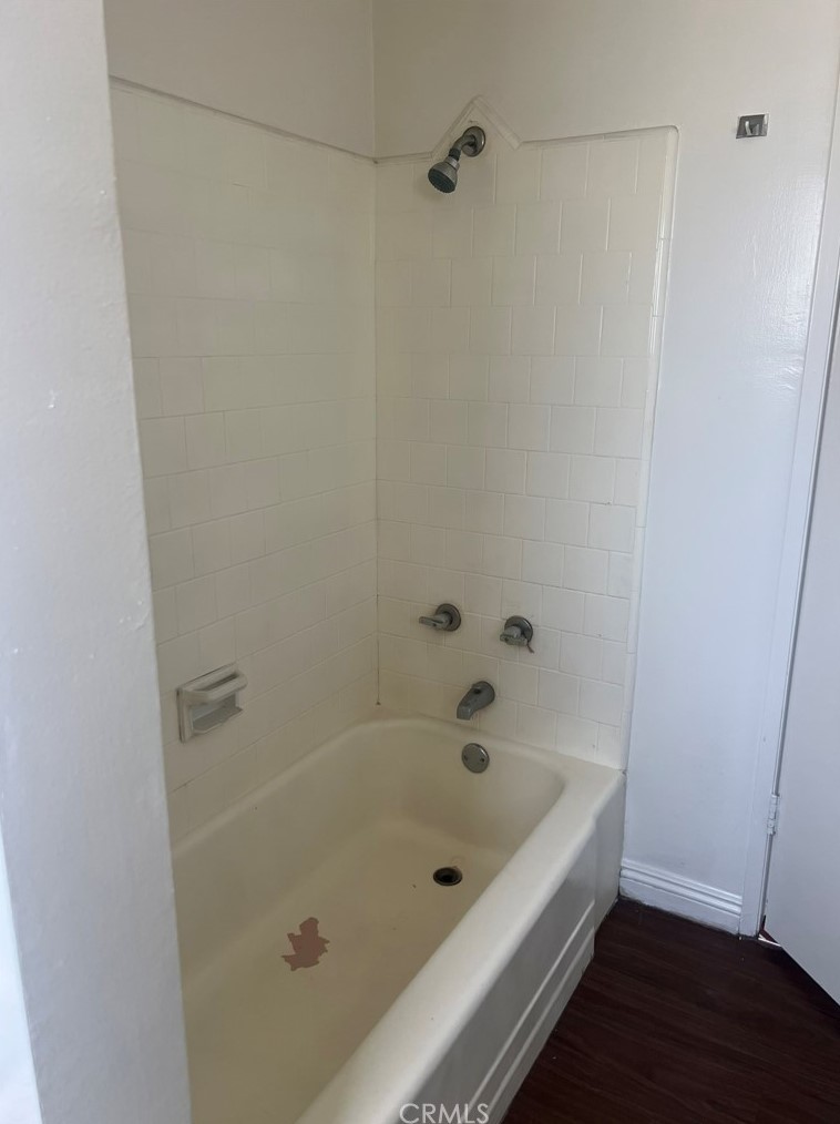640 Elm Ave, Long Beach CA  90813-4400 exterior