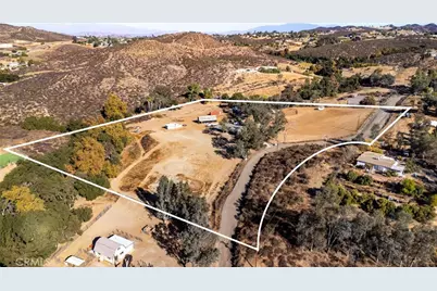 23700 Oak Circle Drive, Wildomar, CA 92595 - Photo 11