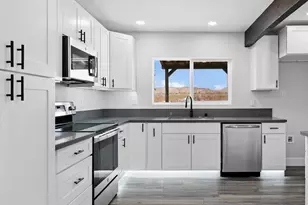 1266 Cambria Ave, Yucca Valley, CA 92284 - Photo 5