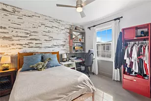 18812 Desmond Ln, Huntington Beach, CA 92648 - Photo 21