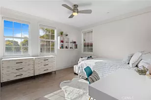 18812 Desmond Ln, Huntington Beach, CA 92648 - Photo 19