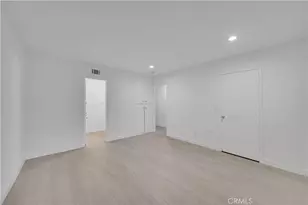 16722 Goldenwest St, Huntington Beach, CA 92647 - Photo 15