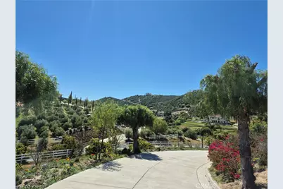 37305 Calle De Lobo, Murrieta, CA 92562 - Photo 9