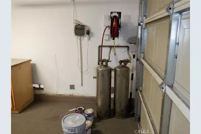 28348 Millbrook Place, Castaic, CA 91384 - Photo 13