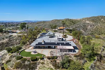 300 Anderson Drive, Hemet, CA 92544 - Photo 11