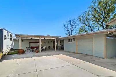 300 Anderson Drive, Hemet, CA 92544 - Photo 5