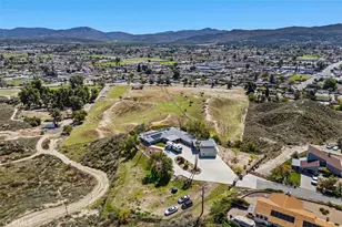 300 Anderson Dr, Hemet, CA 92544 - Photo 15