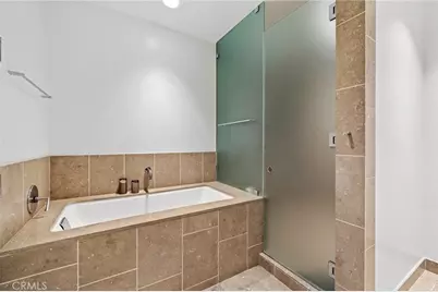 6250 Hollywood Boulevard #4M, Los Angeles, CA 90028 - Photo 11