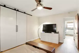 1023 E 1st St, Long Beach, CA 90802 - Photo 15