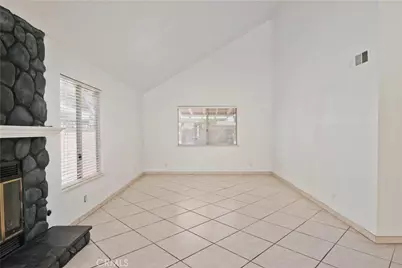 42934 Fenner Avenue, Lancaster, CA 93536 - Photo 5