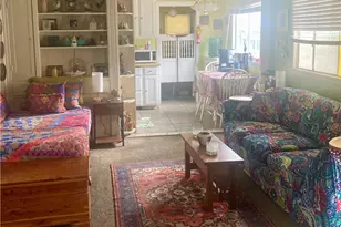 320 Metropole Ave, Avalon, CA 90704 - Photo 9