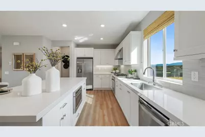 26676 Blue Hills Loop, Valencia, CA 91381 - Photo 3