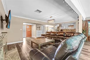 8544 Saloma Ave, Panorama City, CA 91402 - Photo 15