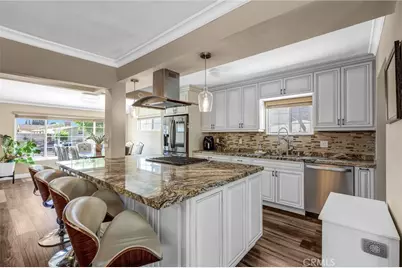 8544 Saloma Avenue, Panorama City, CA 91402 - Photo 7