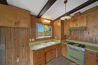 951 Snowbird Road, Wrightwood, CA 92397 - Photo 9