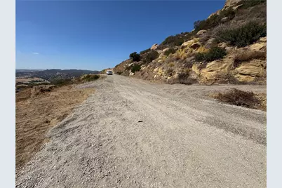 8 Thompson Avenue, Chatsworth, CA 91311 - Photo 13