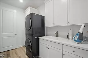 28410 Orange Pk Dr, Castaic, CA 91384 - Photo 9