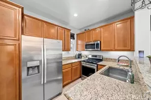 31054 Strawberry Tree Ln, Temecula, CA 92592 - Photo 3