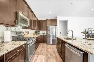 3072 Charger Ct, Hemet, CA 92543 - Photo 5