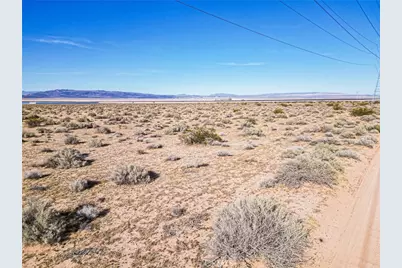 1000 Roy Street, Hinkley, CA 92347 - Photo 13