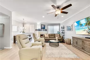 7371 Seabluff Dr, Huntington Beach, CA 92648 - Photo 13
