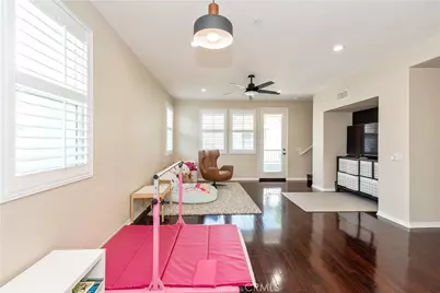 11 Travis Road, Buena Park, CA 90621 - Photo 9