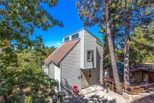 30421 Live Oak Dr, Running Springs, CA 92382 - Photo 3