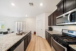 16814 Desert Star St, Victorville, CA 92394 - Photo 7